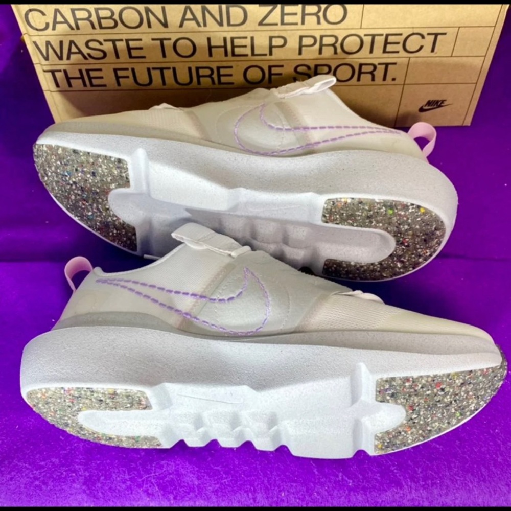 Nike Crater Impact Men’s/Youth Sneakers Size 7Y White Purple NIB
DB3551-101 - Picture 7 of 10